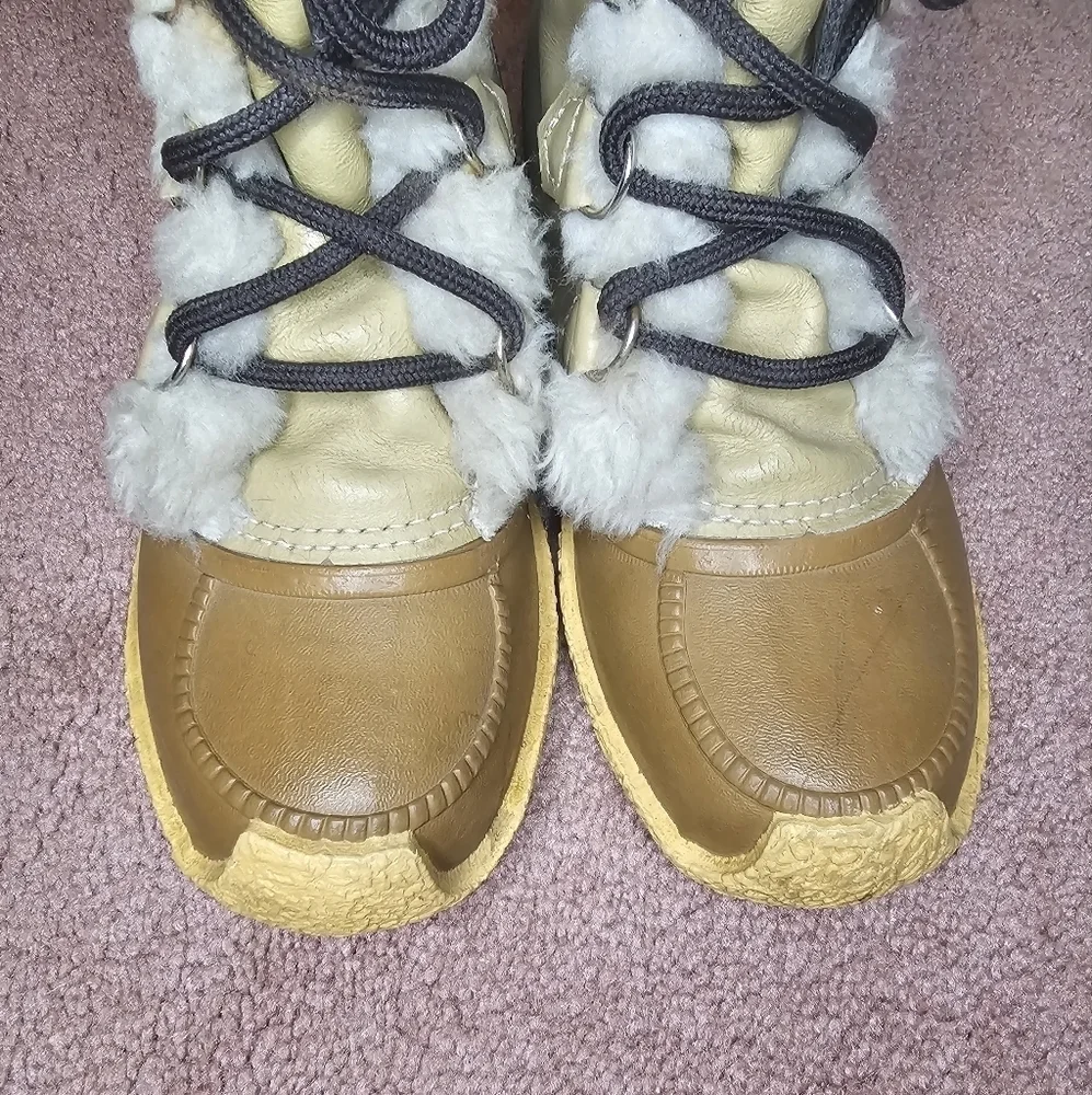 VINTAGE Sorel Nanook Boots Size 8